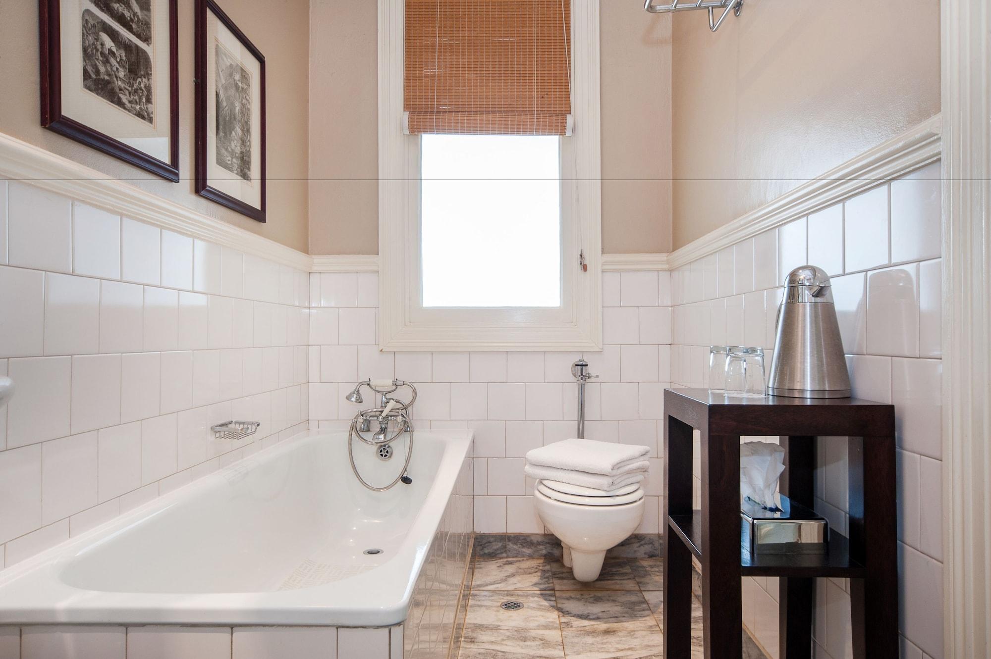 Quarters Hotel Дърбан Екстериор снимка