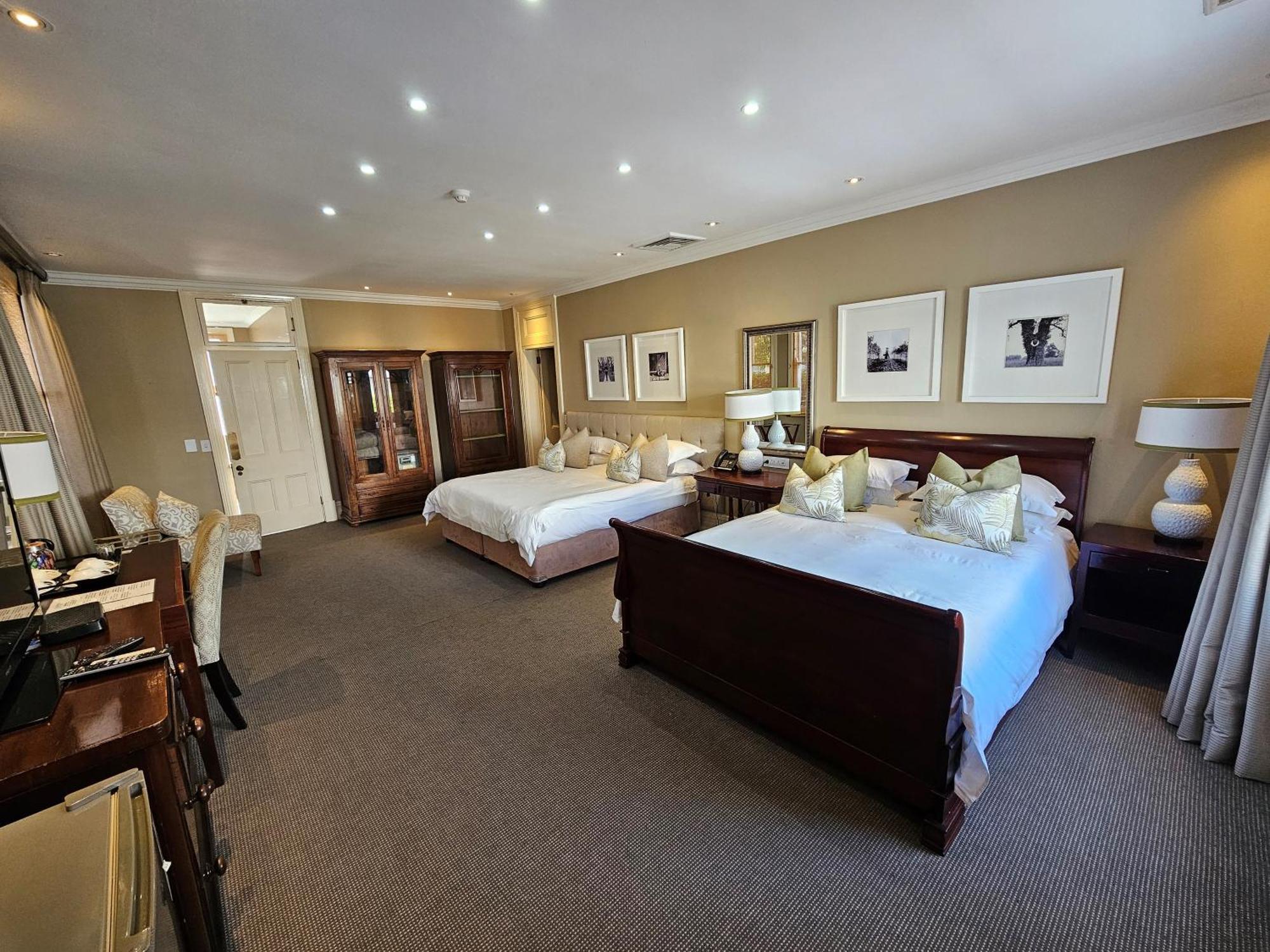 Quarters Hotel Дърбан Екстериор снимка