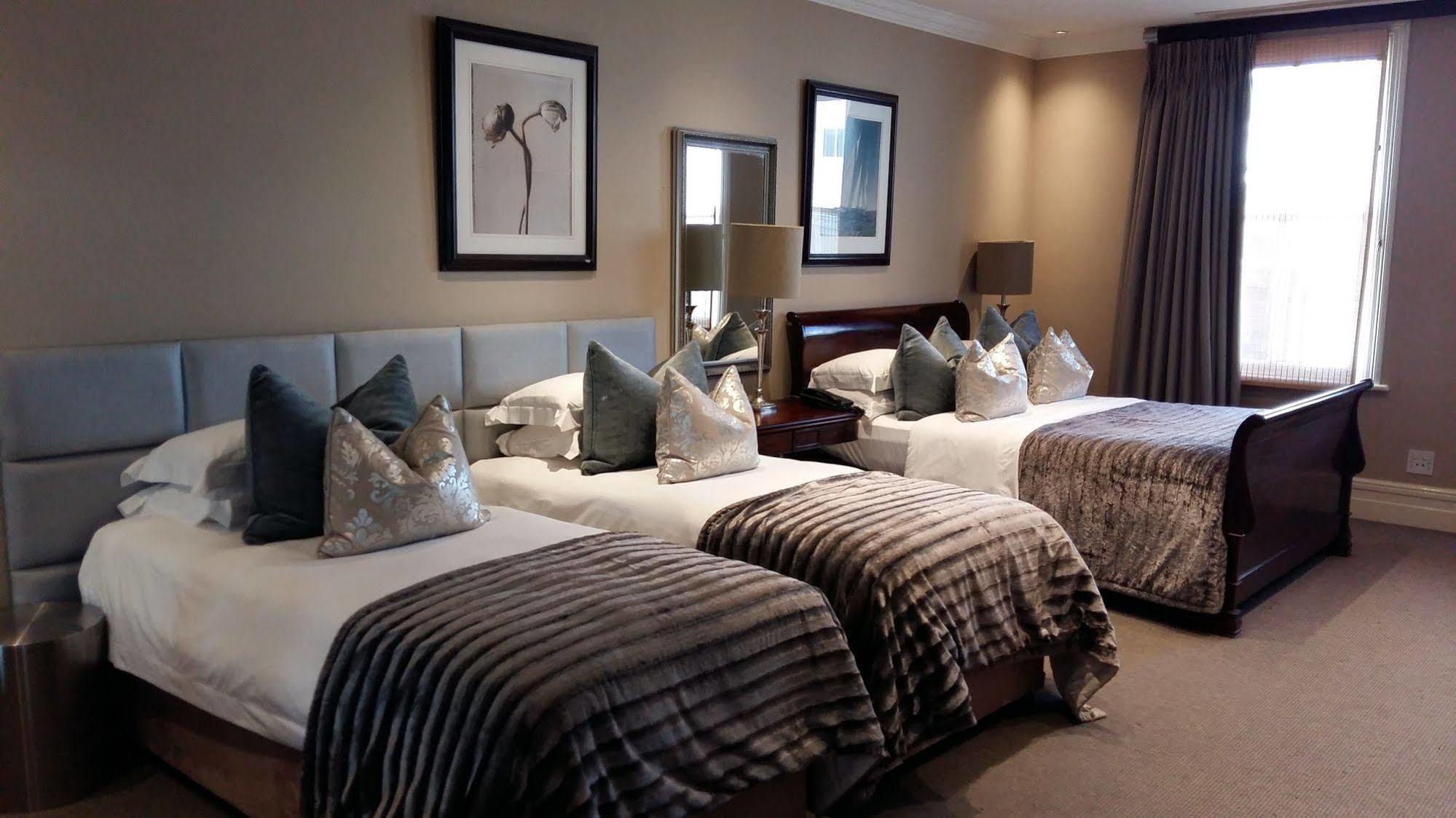 Quarters Hotel Дърбан Екстериор снимка